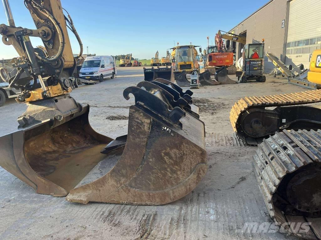 CAT 323 Nextgen Telakaivukoneet
