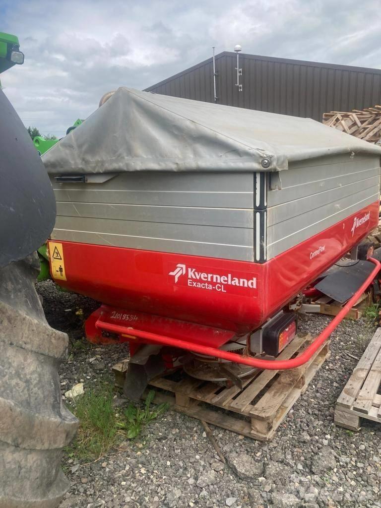 Kverneland CL1300 Lannoitteenlevittimet