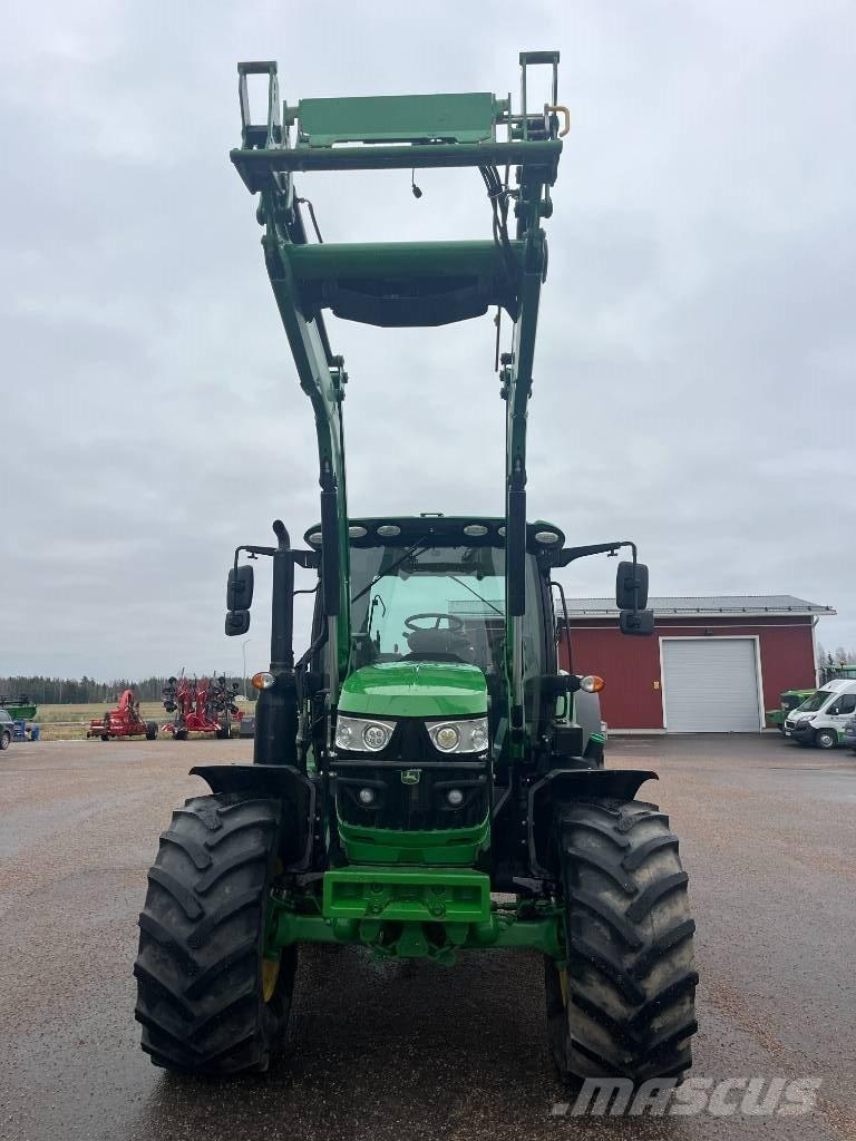 John Deere 6130 R Traktorit
