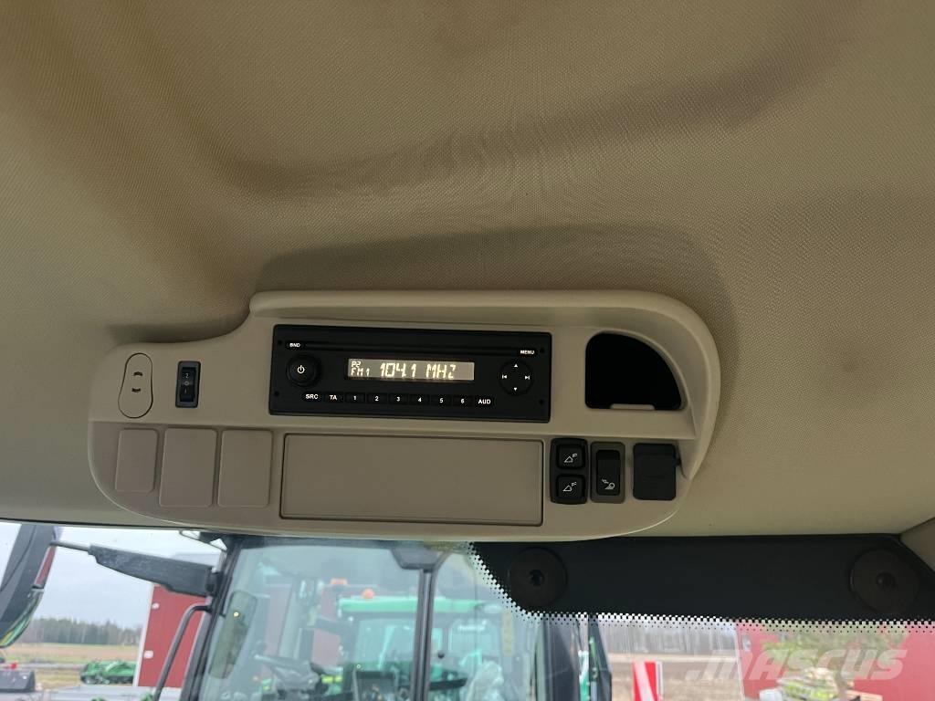 John Deere 6130 R Traktorit