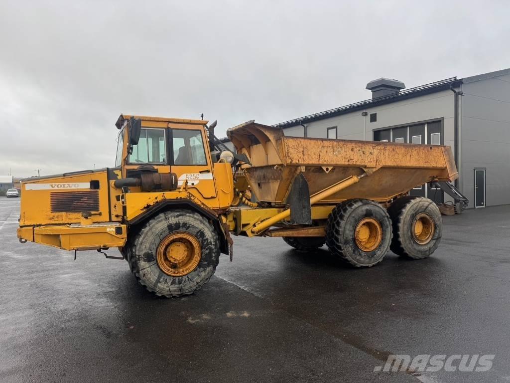Volvo A 25 C 6x6 Dumpperit