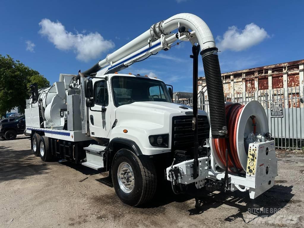 Freightliner 114 SD Paine-/imuautot