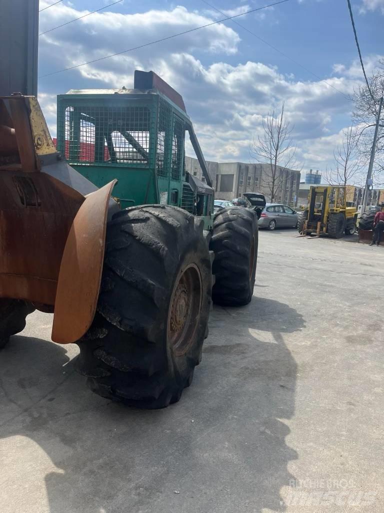Timberjack 240 B Vetopöytäautot