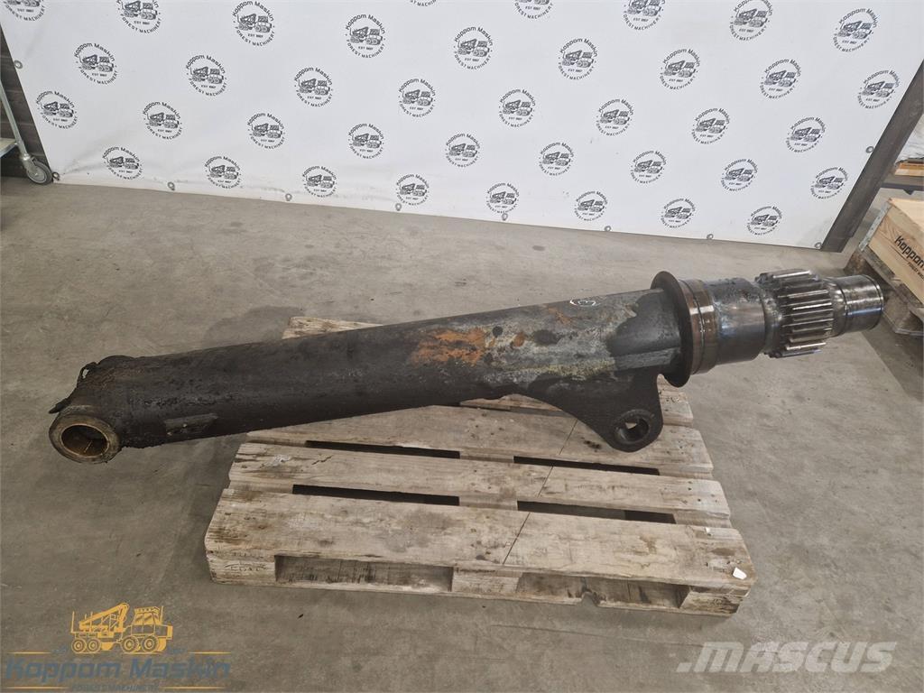 Komatsu 130F Kuormatraktorinosturit