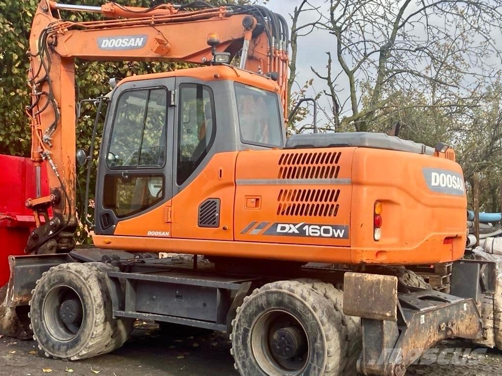 Doosan DX 160 W-3 Pyöräkaivukoneet