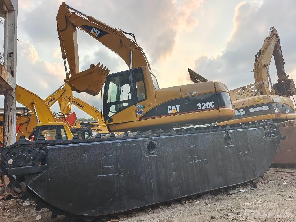 CAT 320 C Amfibio-kaivinkoneet