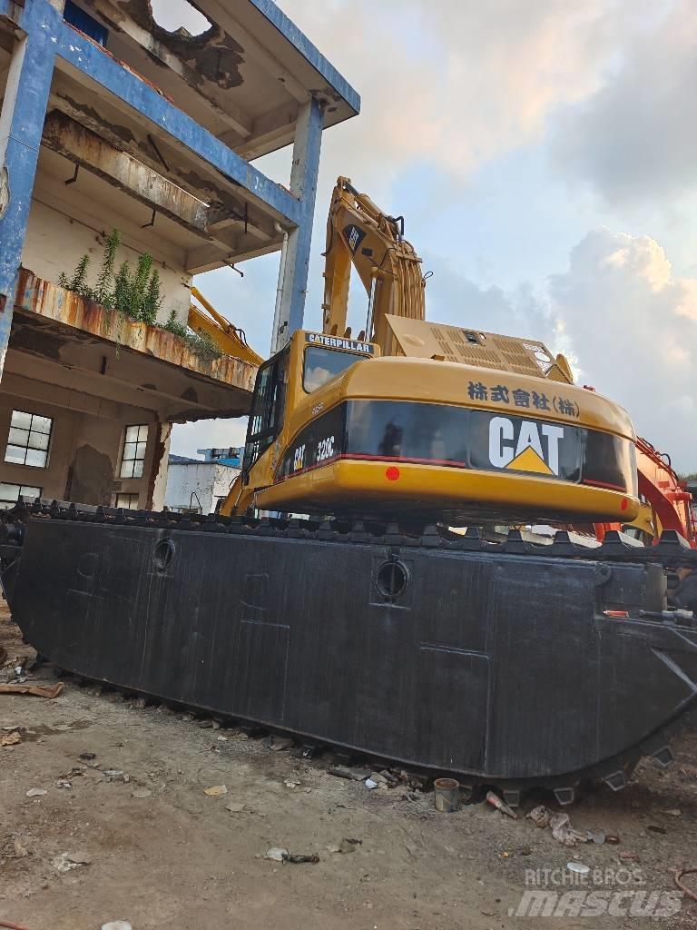 CAT 320 C Amfibio-kaivinkoneet