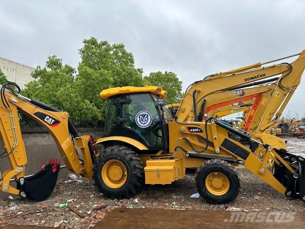 CAT 420 F Kaivurikuormaajat