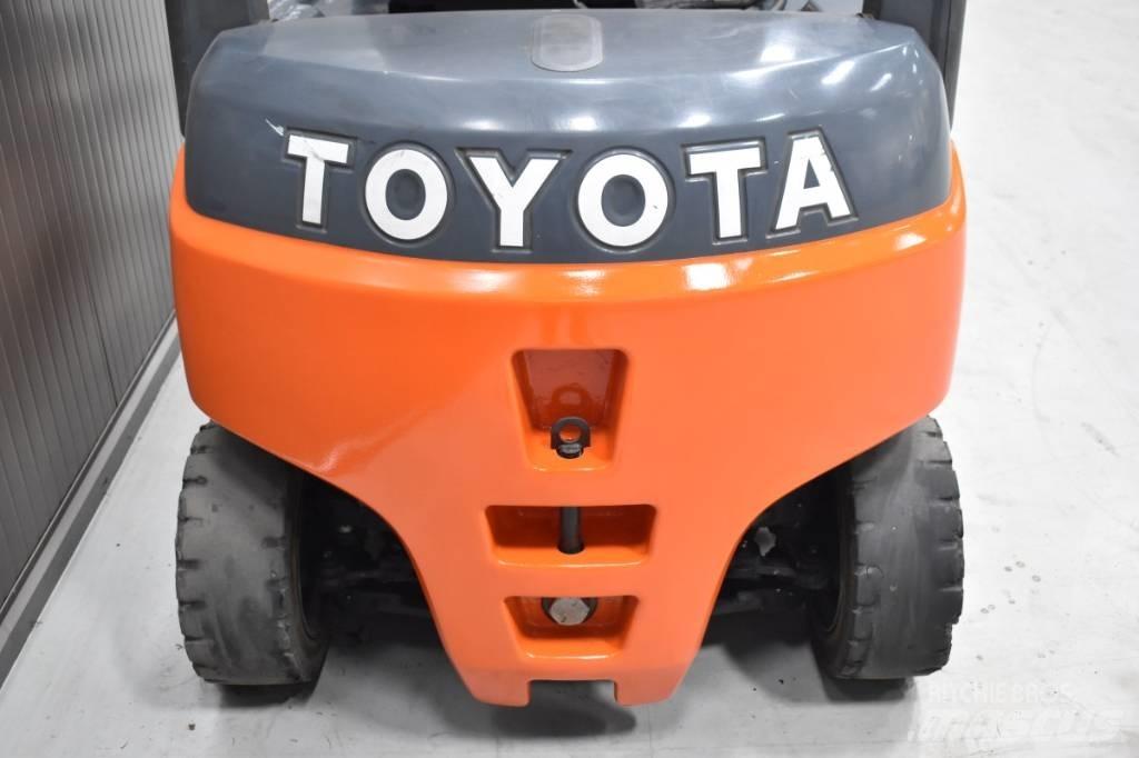 Toyota 8FBMT16 Sähkötrukit