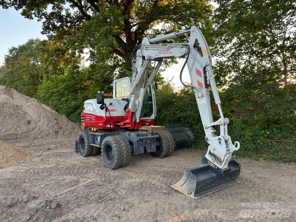 Takeuchi TB295W Pyöräkaivukoneet