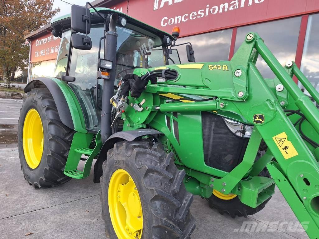 John Deere 5100M Traktorit