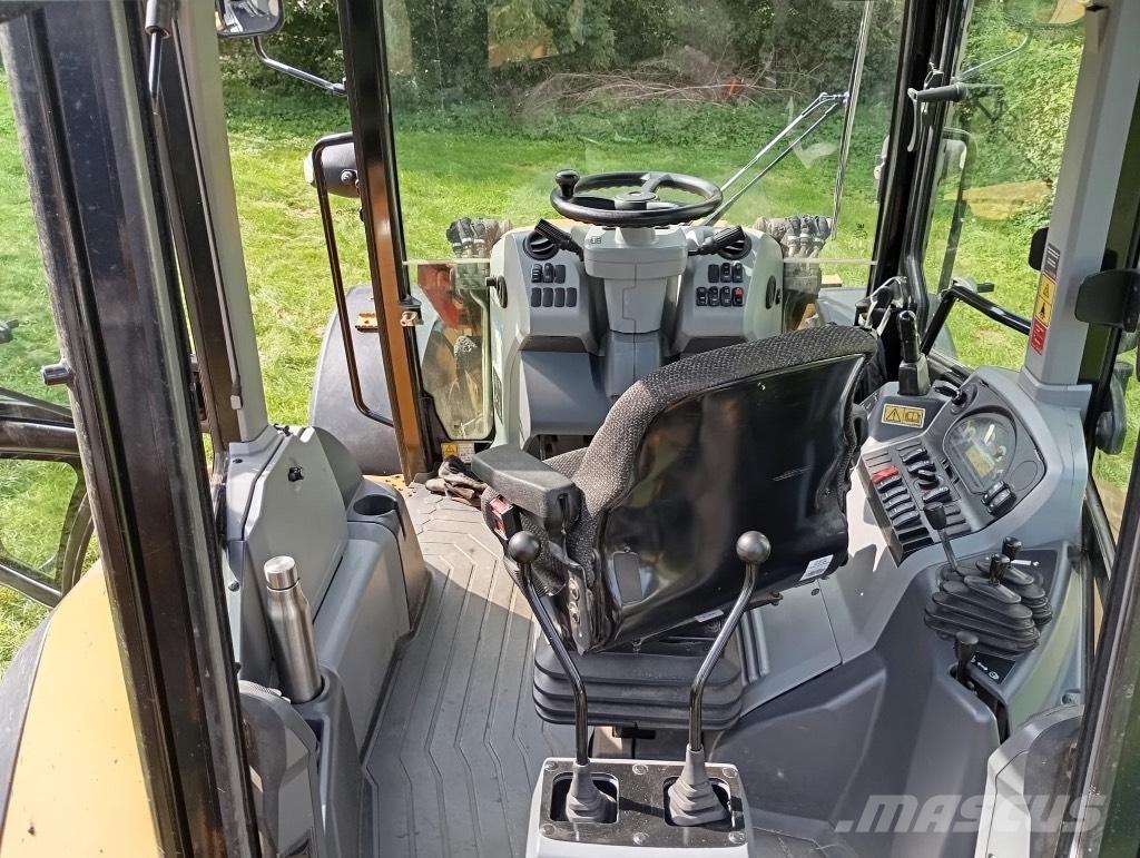 CAT 434 F Kaivurikuormaajat