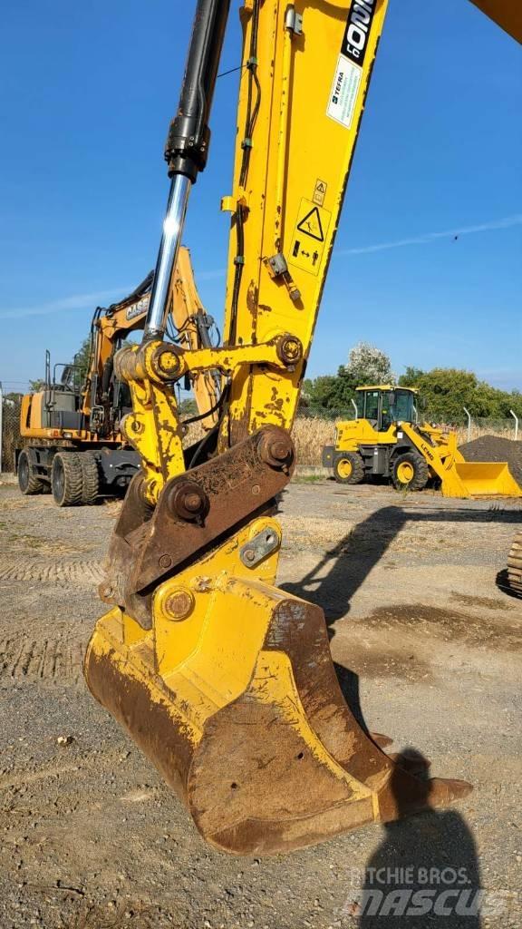 JCB JS 220 LC Telakaivukoneet