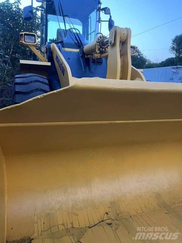 Komatsu WA 320 Pyöräkuormaajat