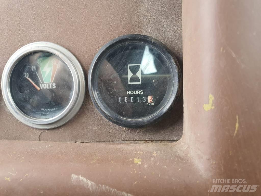 Dresser TD 25 G Telaketjupuskutraktorit