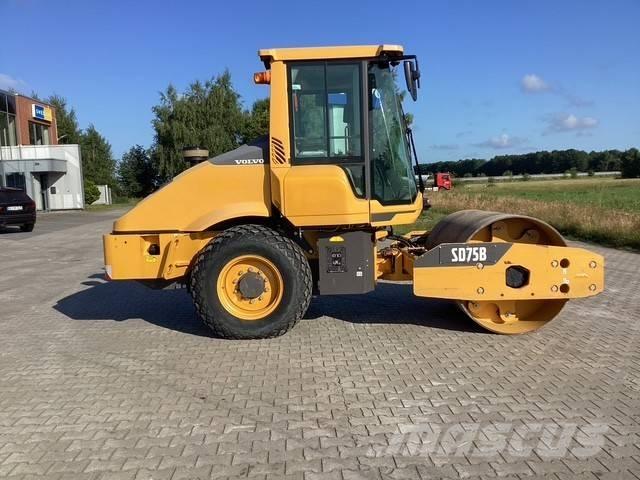 Volvo SD 75 B Yksivalssijyrät