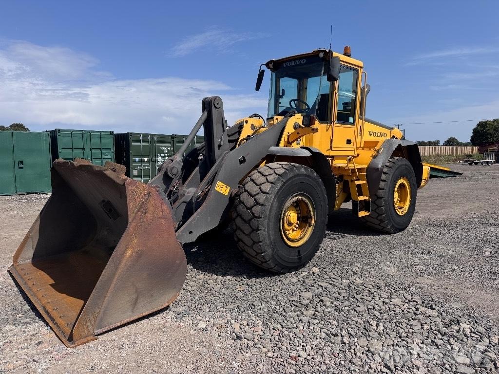 Volvo L 120 E Pyöräkuormaajat