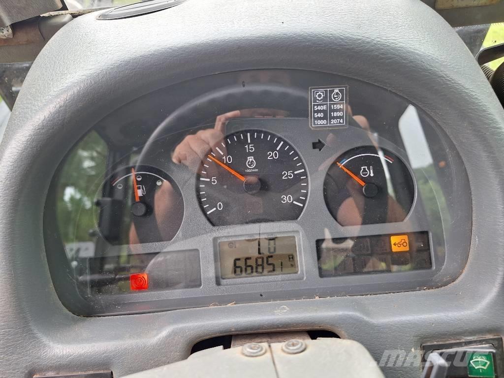 Valtra A 95 Traktorit