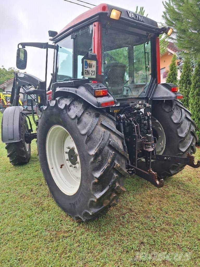 Valtra A 95 Traktorit