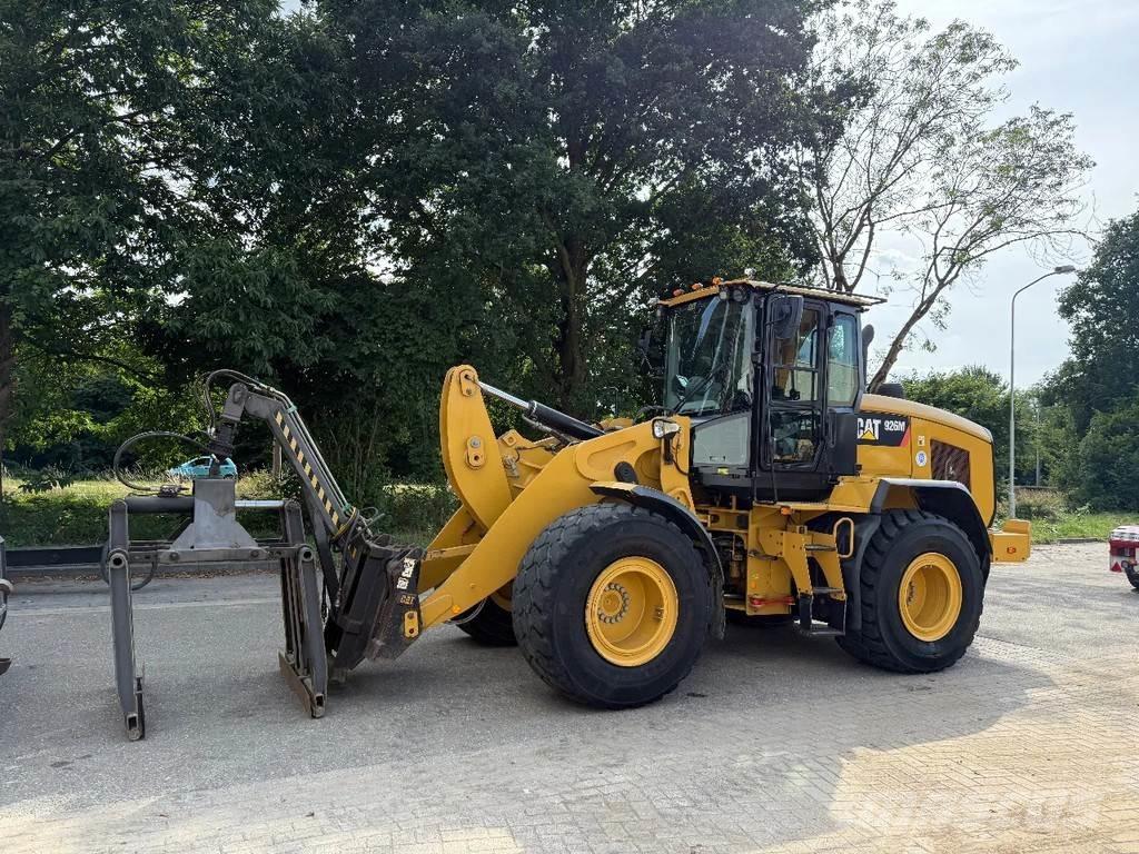 CAT 926M 4 Buckets Pyöräkuormaajat