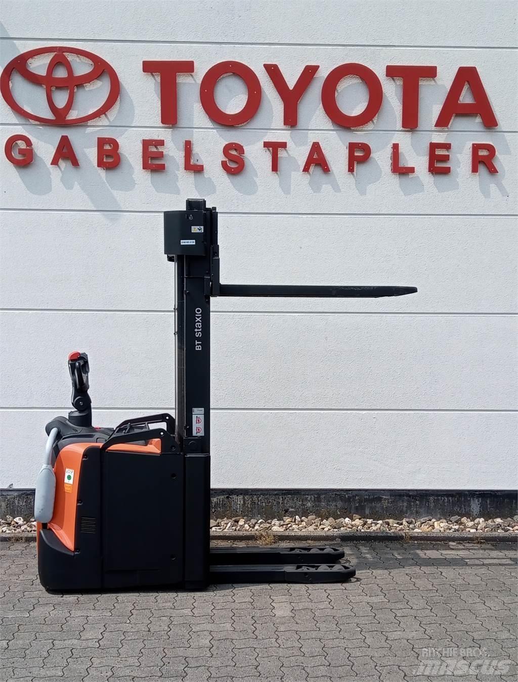 Toyota SPE160L Käyden ajettavat pinoamistrukit