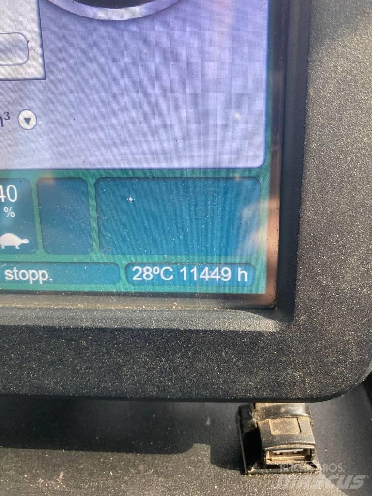 John Deere 1210 G Kuormatraktorit