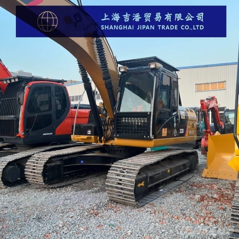 CAT 323 D Telakaivukoneet
