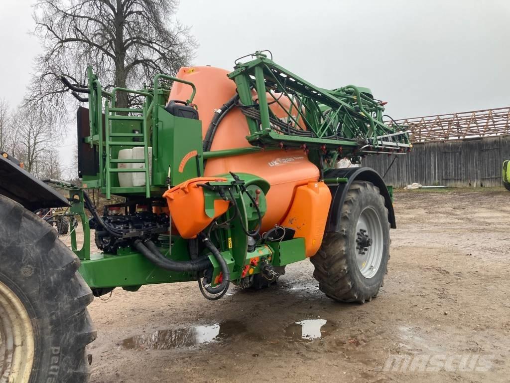 Amazone UX 5200 Hinattavat ruiskut
