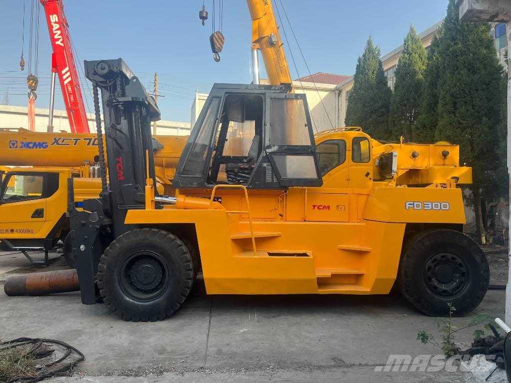 TCM FD 30 T Dieseltrukit