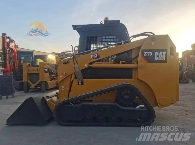 CAT 277D Liukuohjatut kuormaajat