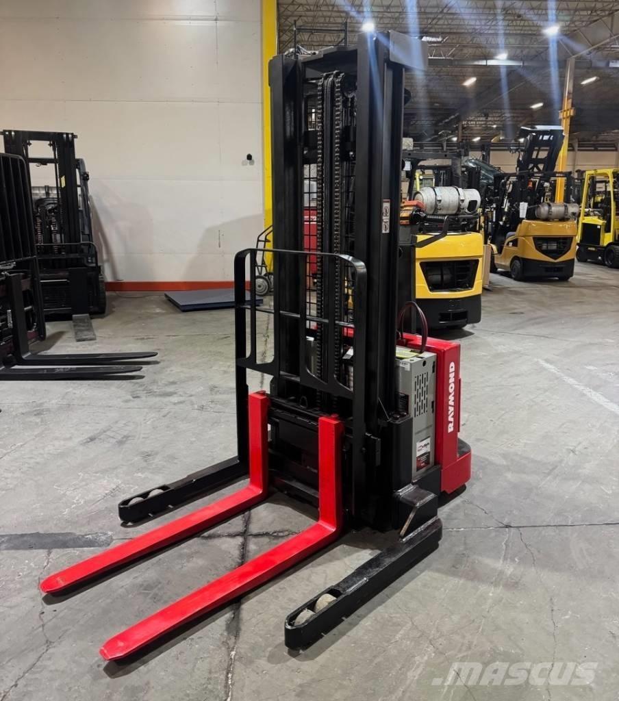 Raymond RSS40 Ajettavat pinoamisvaunut