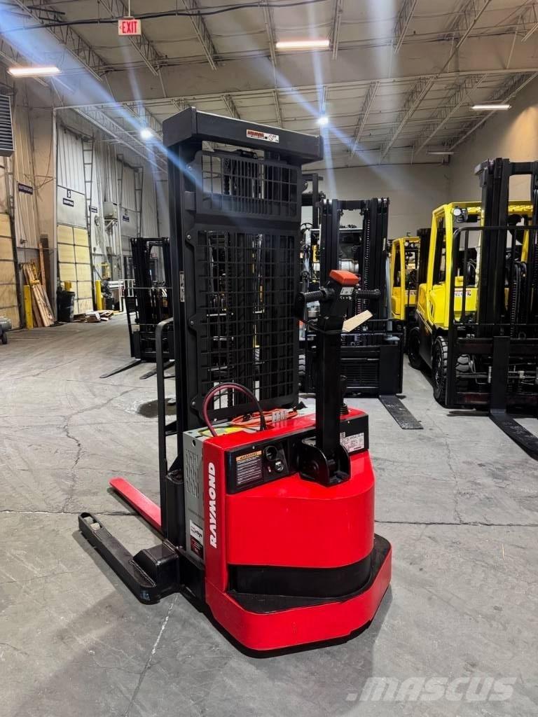 Raymond RSS40 Ajettavat pinoamisvaunut