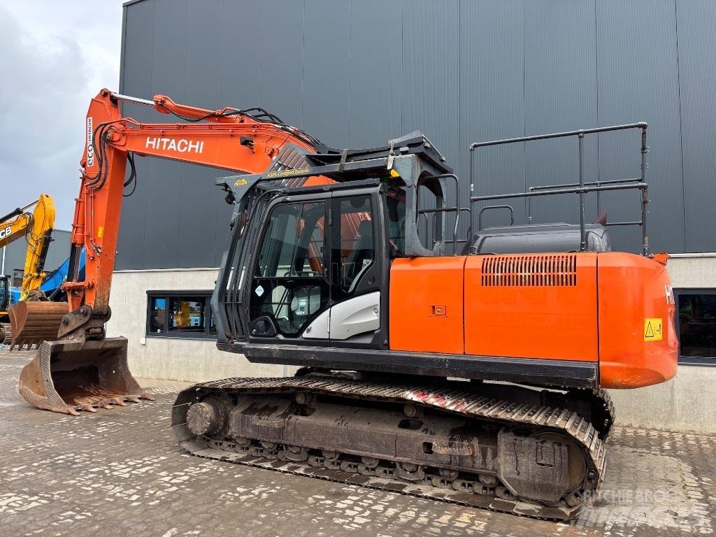 Hitachi ZX 210 LC-6 Telakaivukoneet