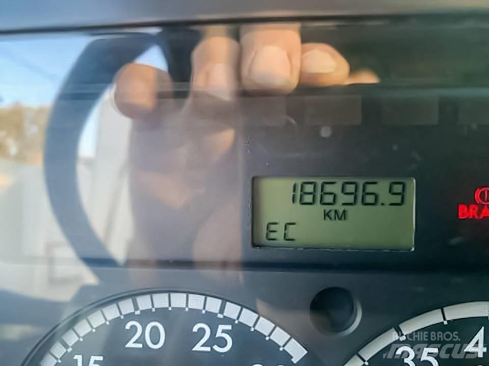 Sterling Acterra Lakaisuautot