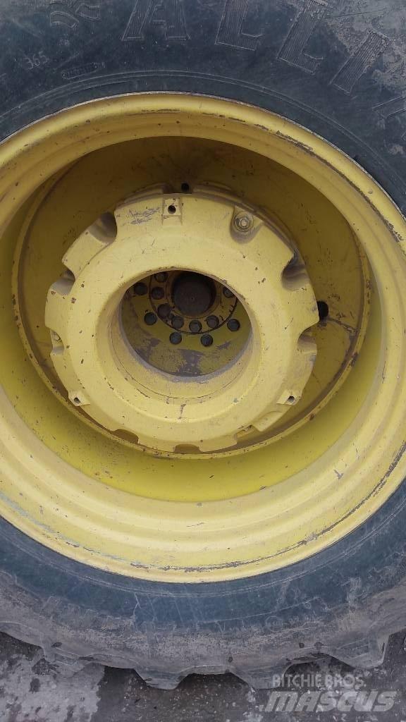 John Deere 9320 Traktorit