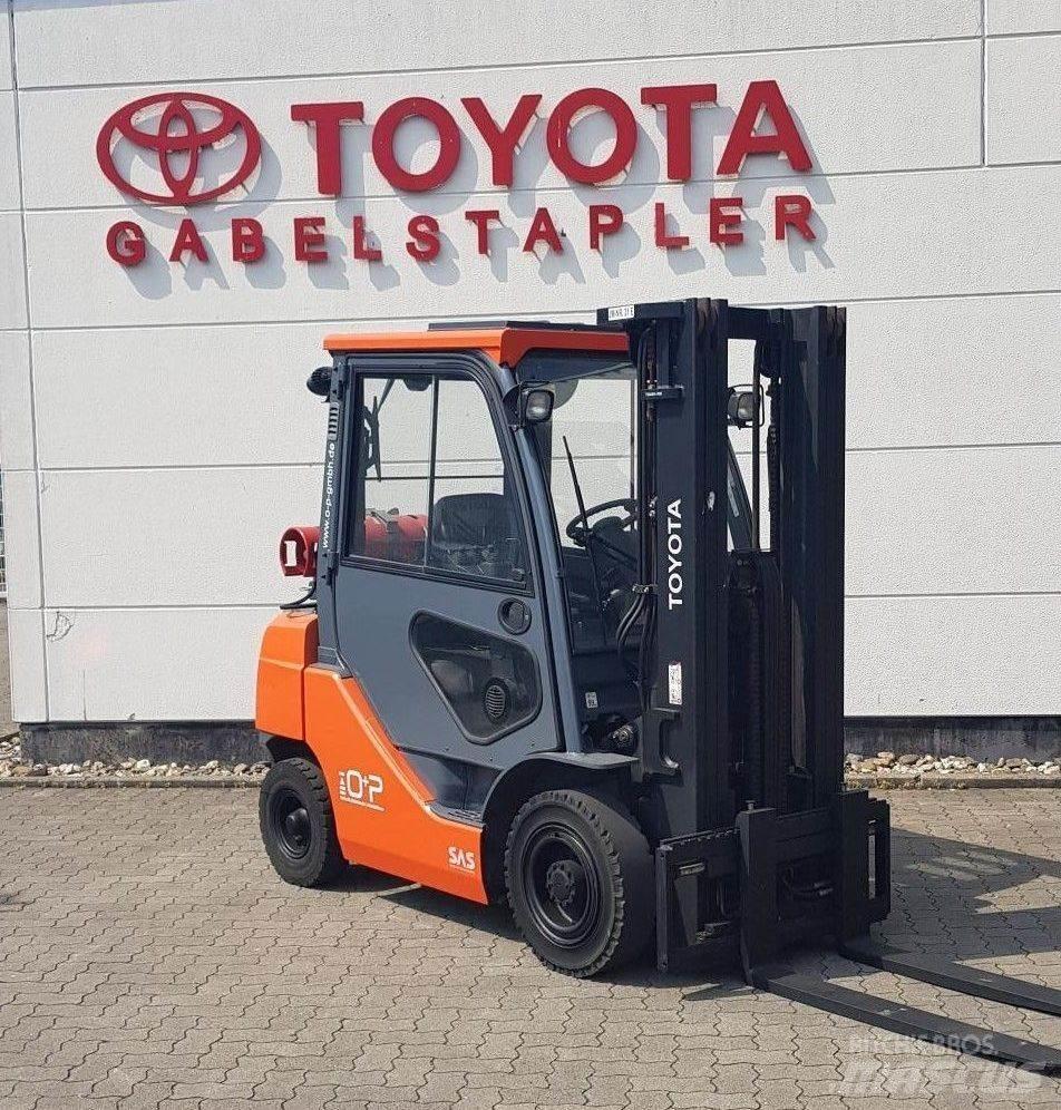 Toyota 02-8FGF25 Nestekaasutrukit
