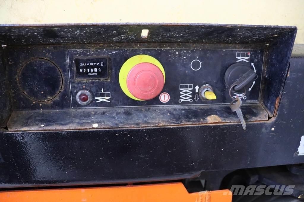JLG 1932R Saksilavat