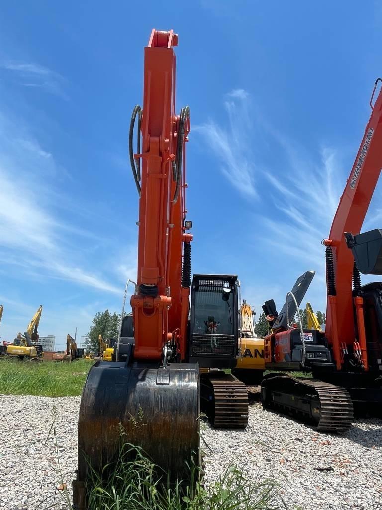 Hitachi ZX 200 Telakaivukoneet