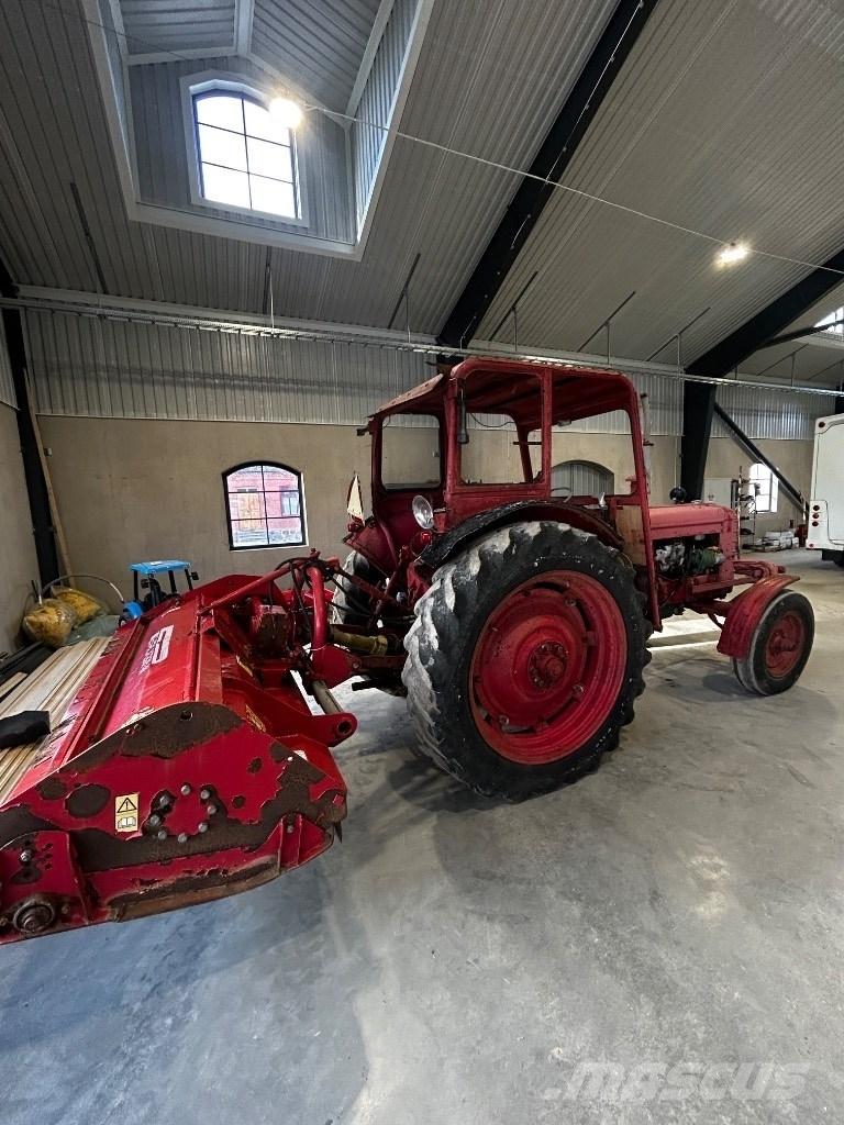 Volvo BM 350 Traktorit