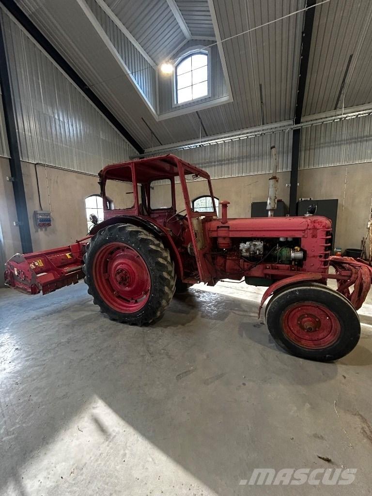 Volvo BM 350 Traktorit