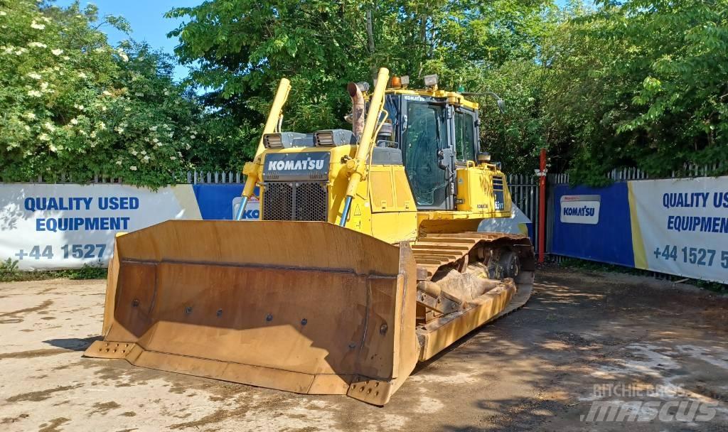Komatsu D65WX-18 Telaketjupuskutraktorit