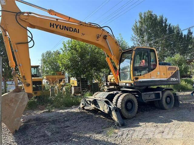 Hyundai 210W Pyöräkaivukoneet