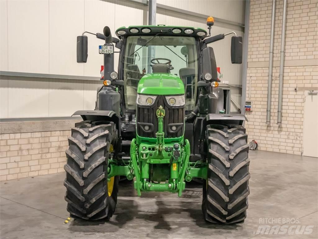 John Deere 6230R Traktorit