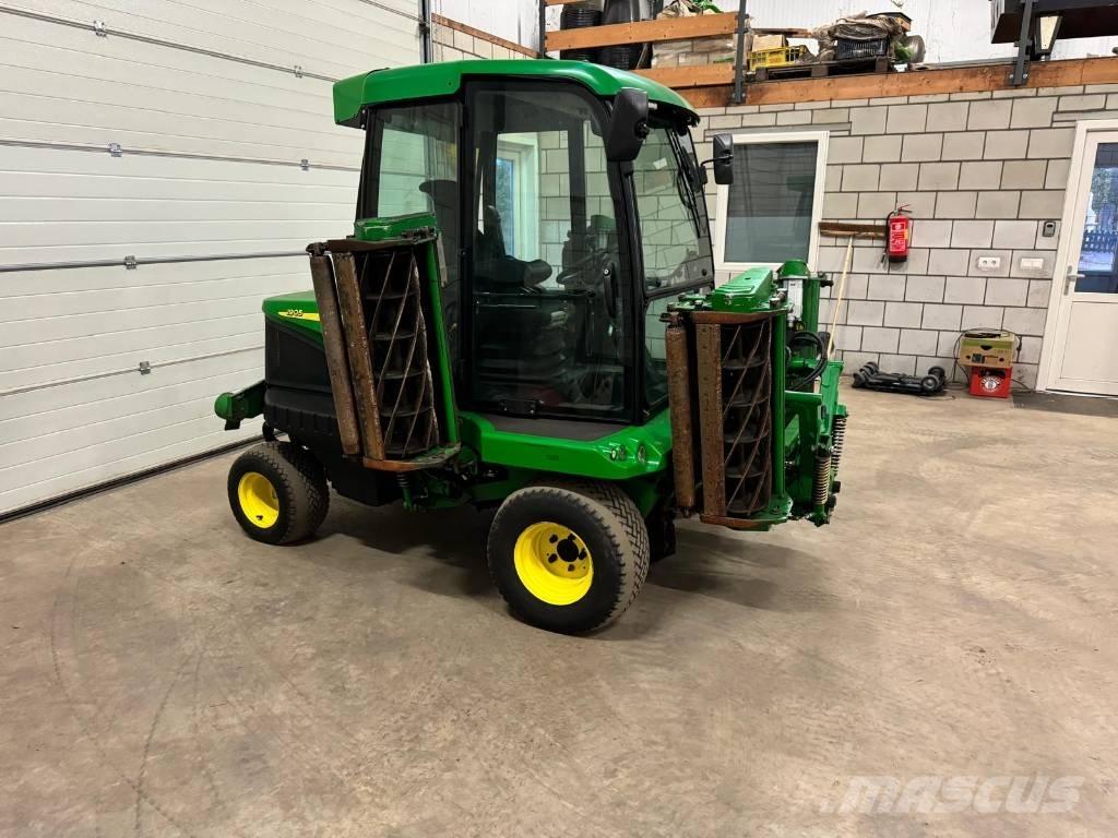 John Deere 1905 Päältäajettavat ruohonleikkurit