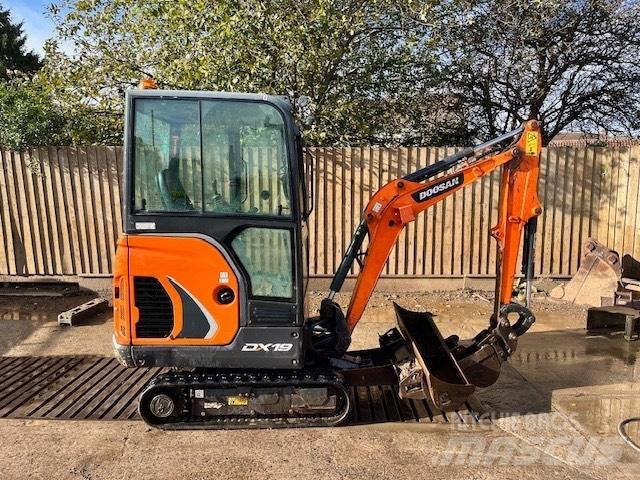 Doosan DX 19 Minikaivukoneet < 7t