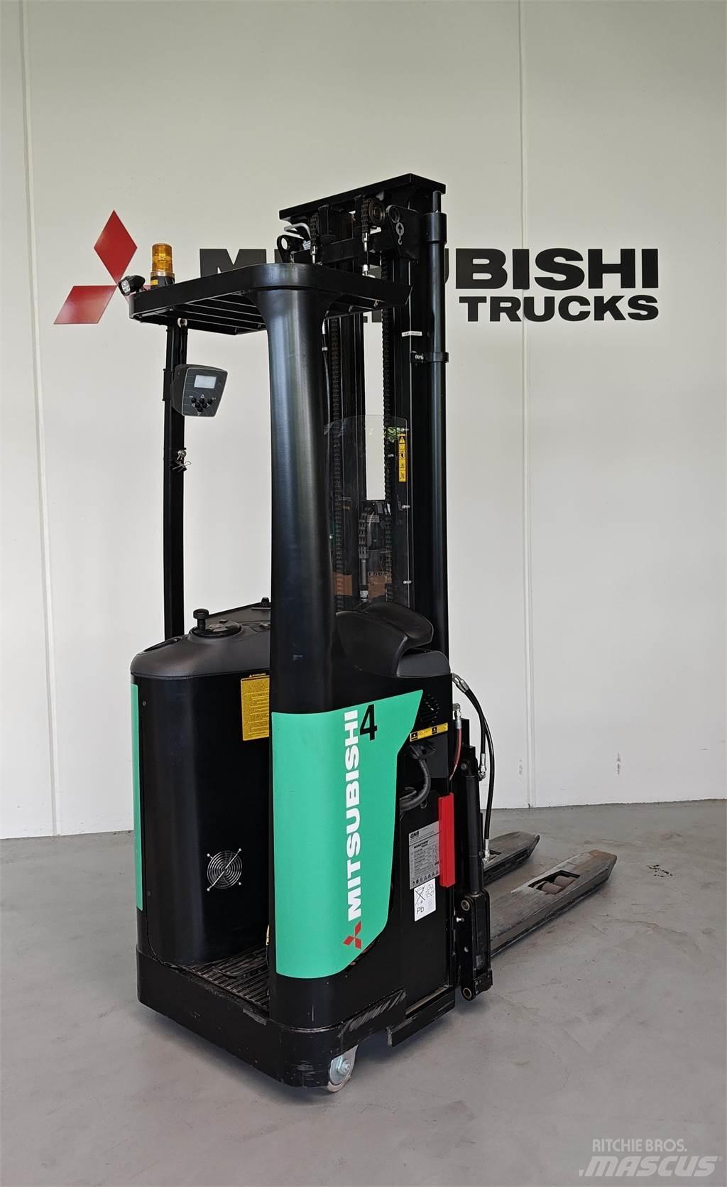 Mitsubishi SBR16NI Lavansiirtotrukit ajotasolla