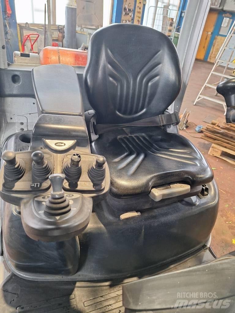Still RX70-16T Nestekaasutrukit