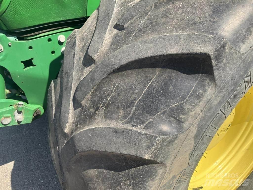 John Deere 6210R Traktorit