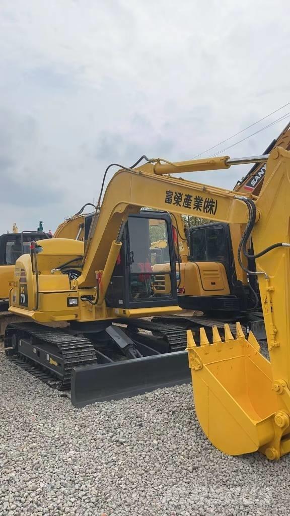 Komatsu PC 70 Midikaivukoneet 7t - 12t