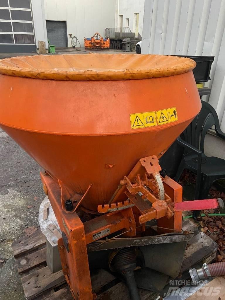 Kubota STW 34 Taajamatraktorit